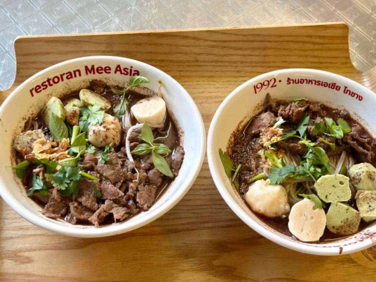 Kuay Teow Reua Boat Noodles