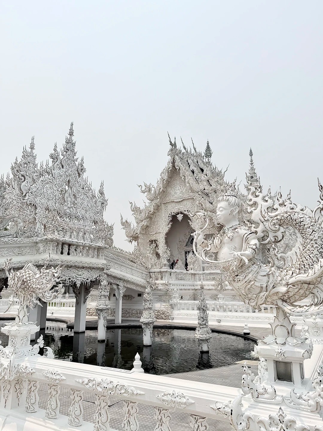 Wat Rong Khun 2