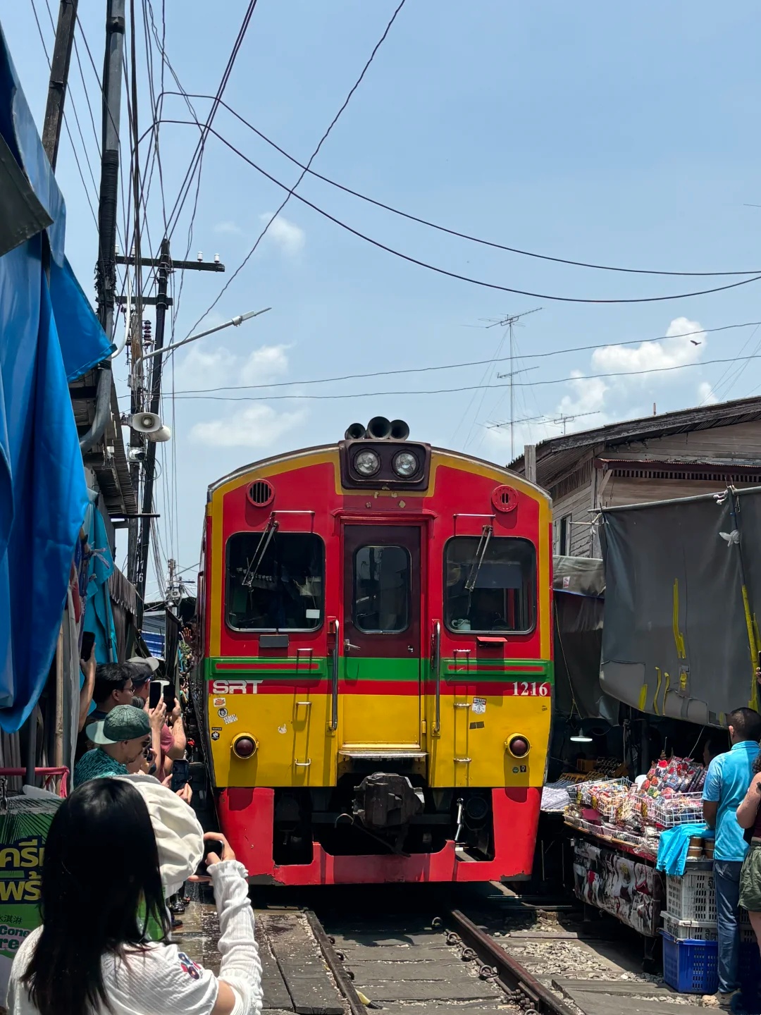 Maeklong Railway Market