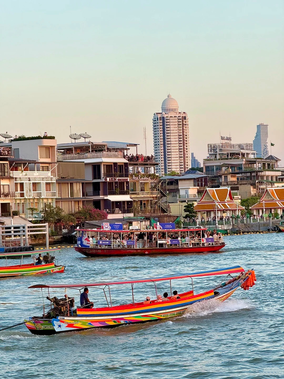 Long-tail boat cruise